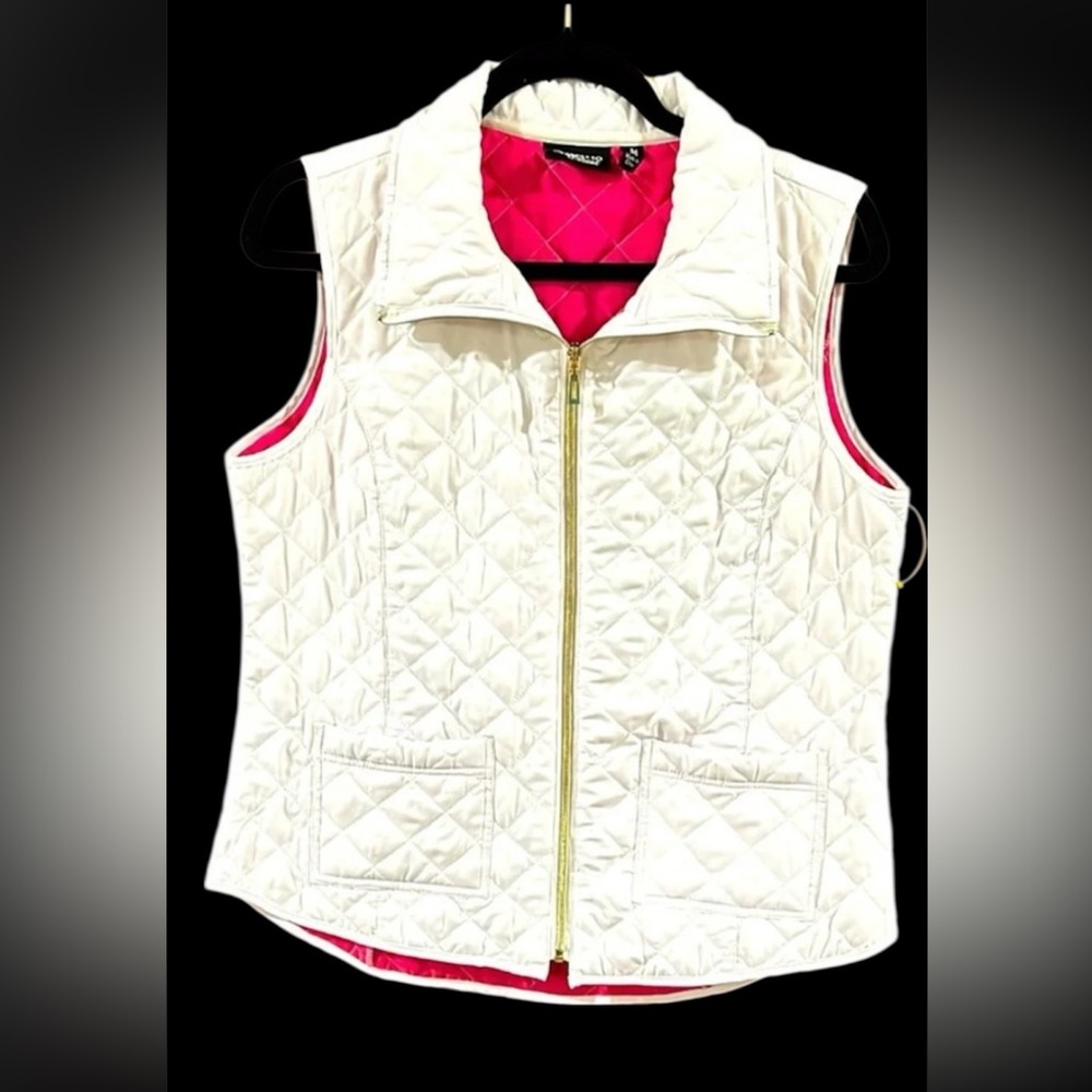 NWOT Women’s White Puffer Style by OnQue Casual Size Medium